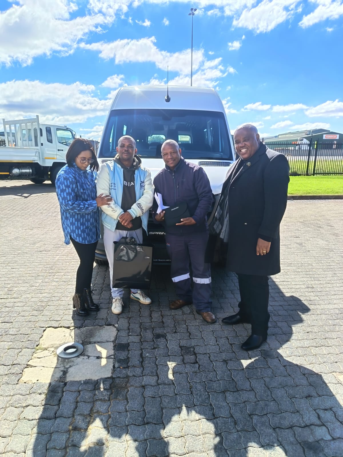 Bantu Bus Delivery 222 (4)